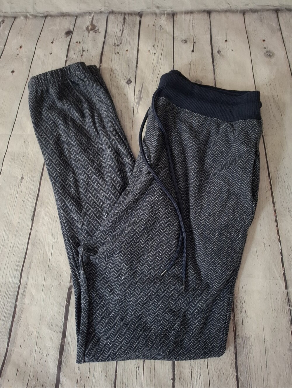 EUC Bottoms Out Heather Navy Lounge Pants - Medium